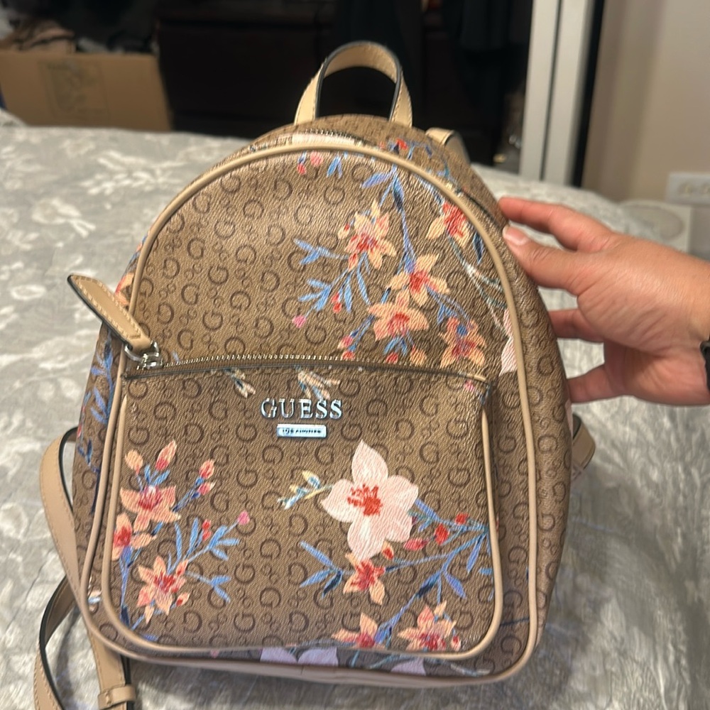 Guess mini back pack